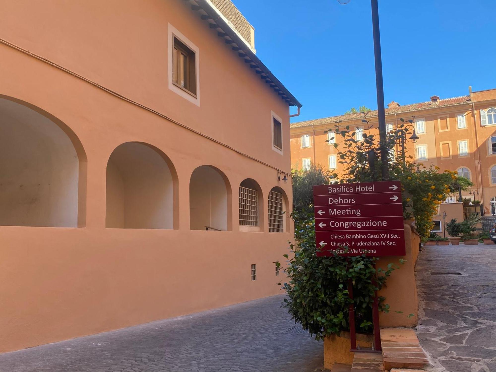 Basilica Hotel, Rome